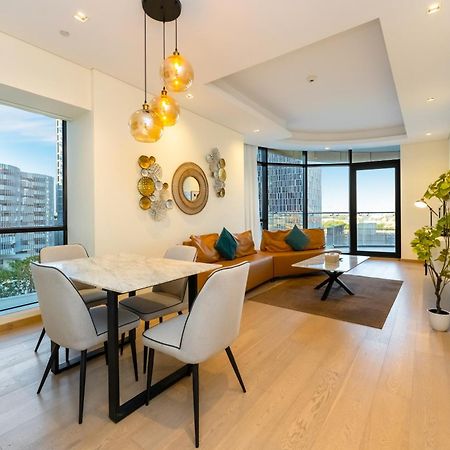 Fam Living - Rp Heights - 3 Mins Walk To Burj Khalifa & Dubai Mall Downtown دبي المظهر الخارجي الصورة