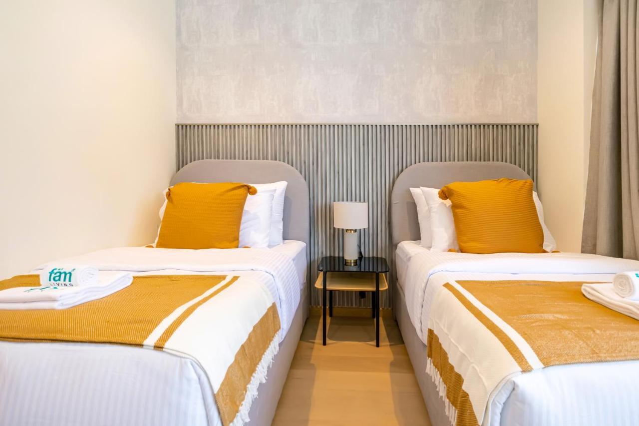 Fam Living - Rp Heights - 3 Mins Walk To Burj Khalifa & Dubai Mall Downtown دبي المظهر الخارجي الصورة