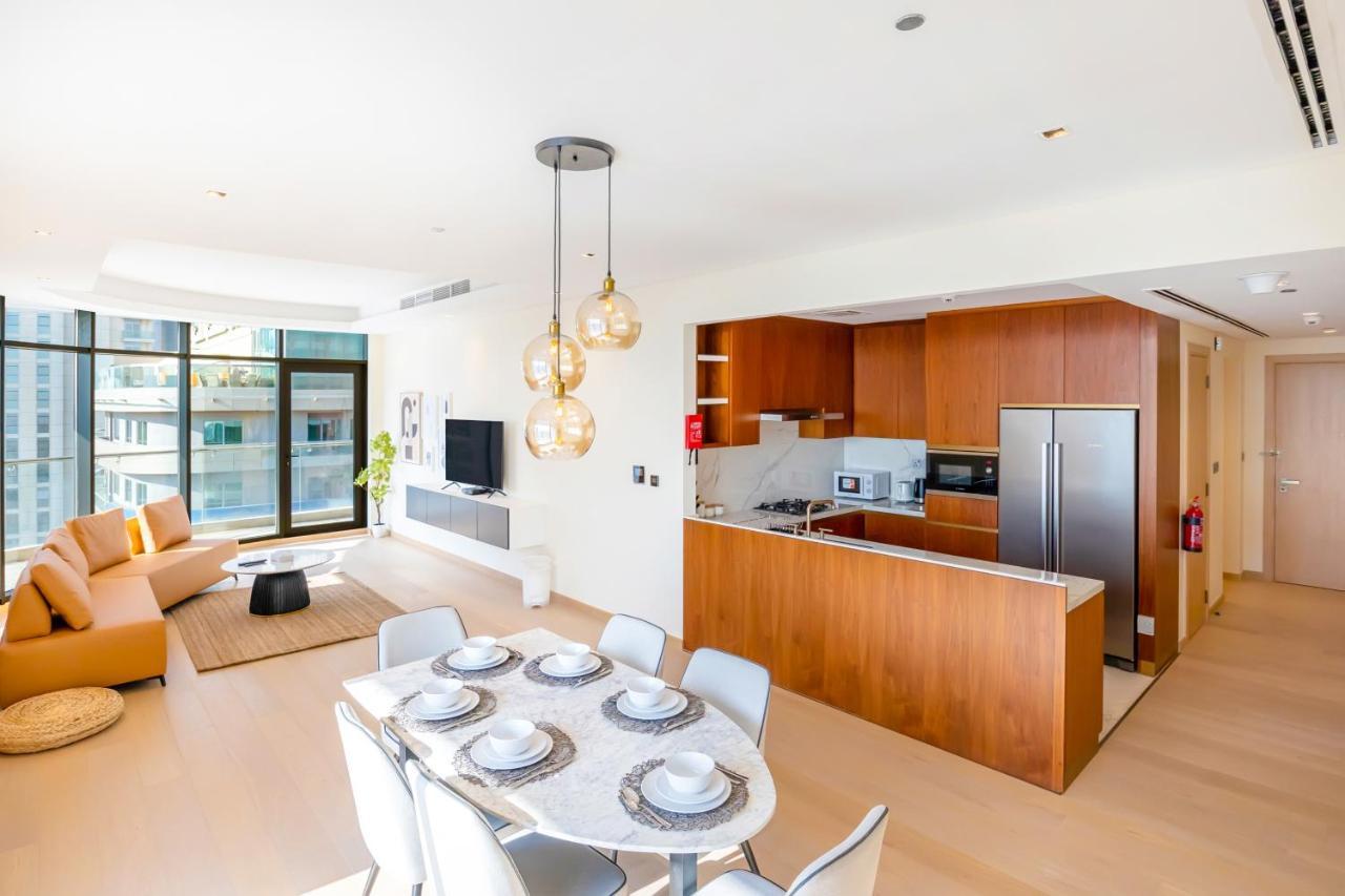Fam Living - Rp Heights - 3 Mins Walk To Burj Khalifa & Dubai Mall Downtown دبي المظهر الخارجي الصورة