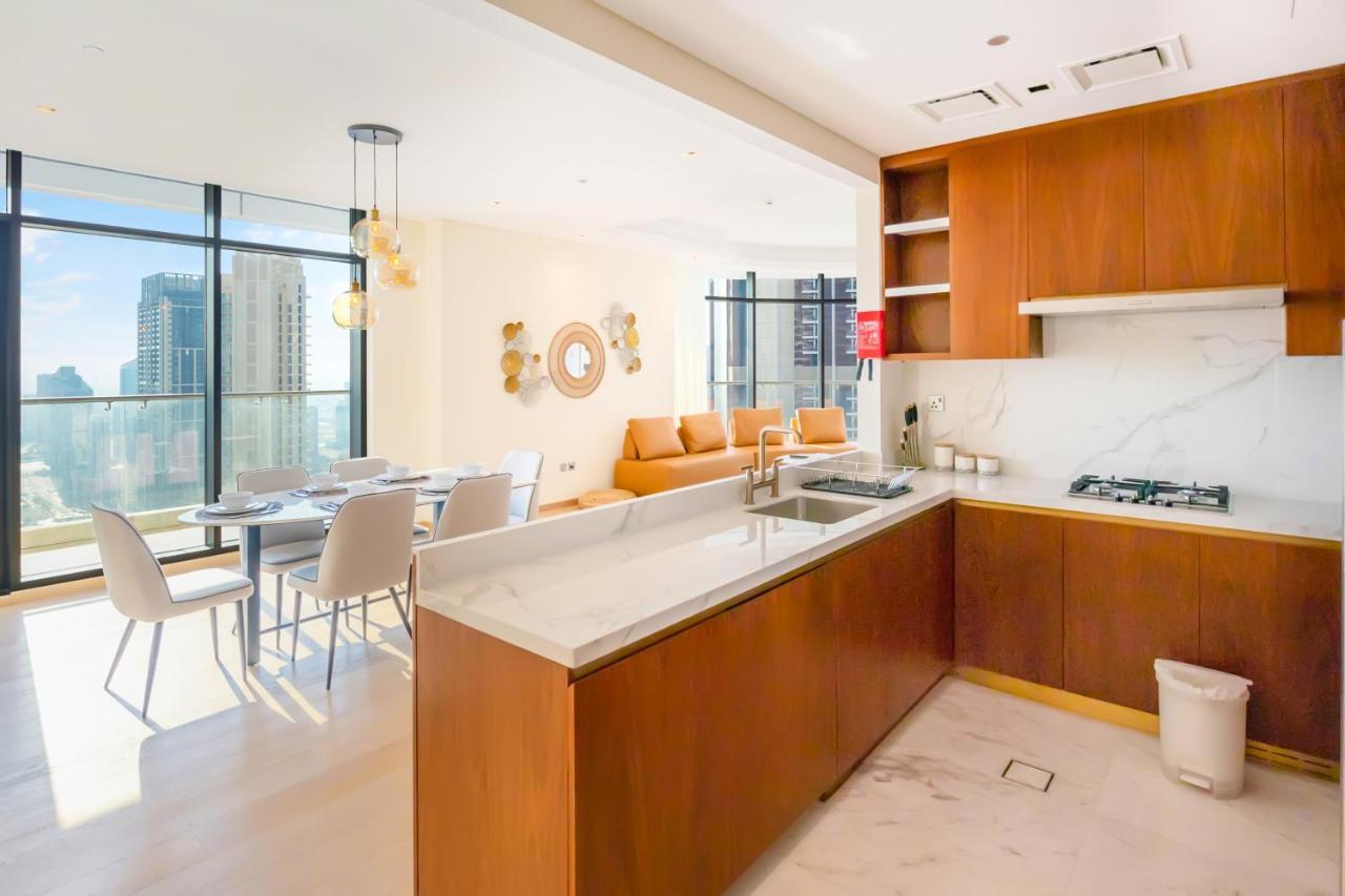 Fam Living - Rp Heights - 3 Mins Walk To Burj Khalifa & Dubai Mall Downtown دبي المظهر الخارجي الصورة
