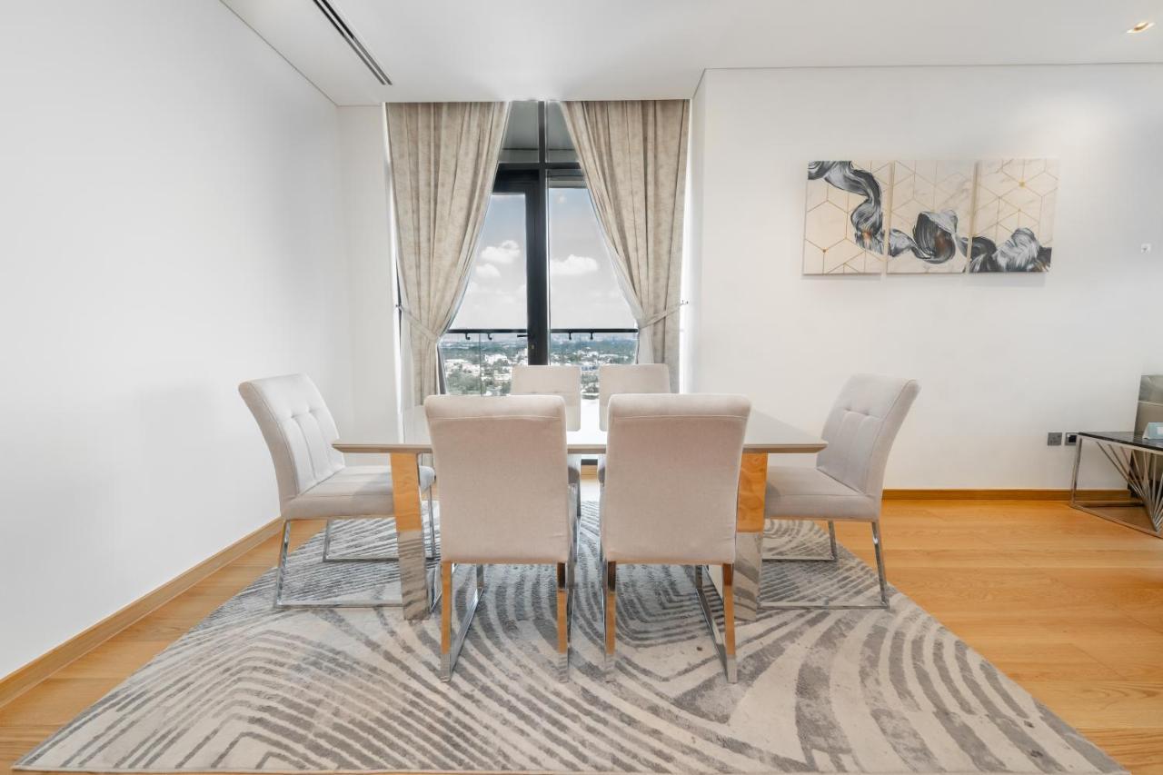 Fam Living - Rp Heights - 3 Mins Walk To Burj Khalifa & Dubai Mall Downtown دبي المظهر الخارجي الصورة