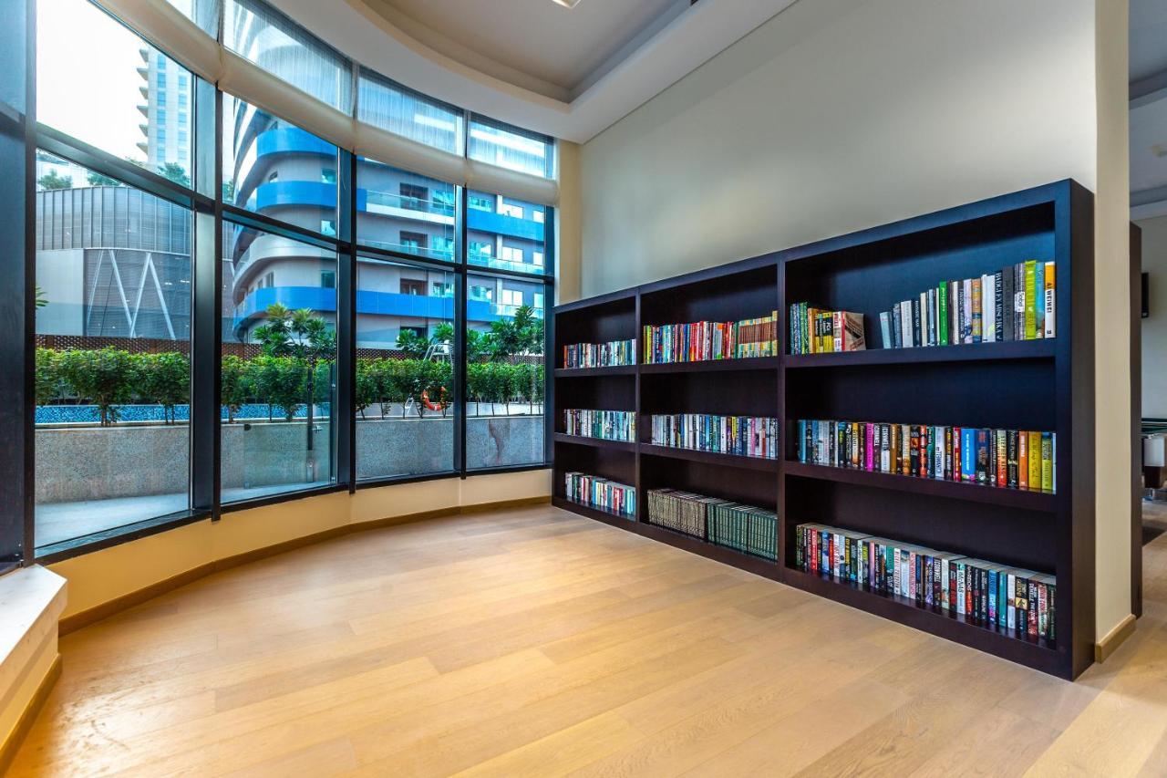 Fam Living - Rp Heights - 3 Mins Walk To Burj Khalifa & Dubai Mall Downtown دبي المظهر الخارجي الصورة
