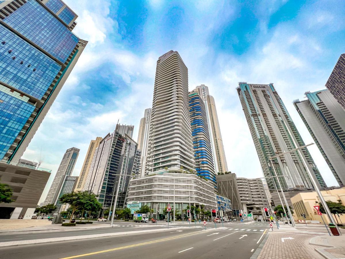 Fam Living - Rp Heights - 3 Mins Walk To Burj Khalifa & Dubai Mall Downtown دبي المظهر الخارجي الصورة