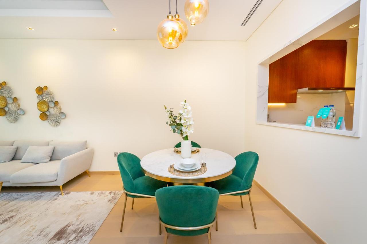 Fam Living - Rp Heights - 3 Mins Walk To Burj Khalifa & Dubai Mall Downtown دبي المظهر الخارجي الصورة
