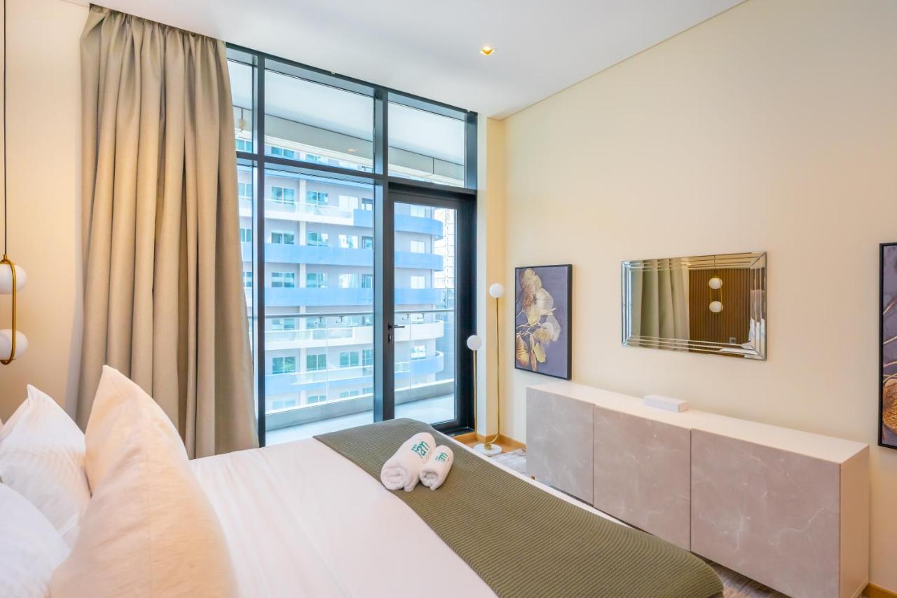Fam Living - Rp Heights - 3 Mins Walk To Burj Khalifa & Dubai Mall Downtown دبي المظهر الخارجي الصورة