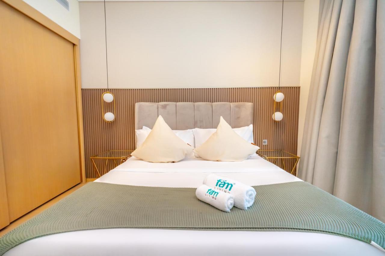 Fam Living - Rp Heights - 3 Mins Walk To Burj Khalifa & Dubai Mall Downtown دبي المظهر الخارجي الصورة