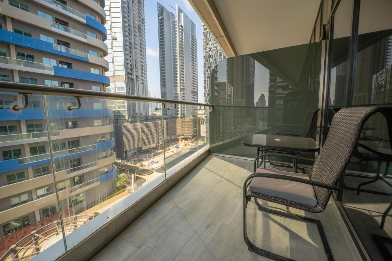 Fam Living - Rp Heights - 3 Mins Walk To Burj Khalifa & Dubai Mall Downtown دبي المظهر الخارجي الصورة
