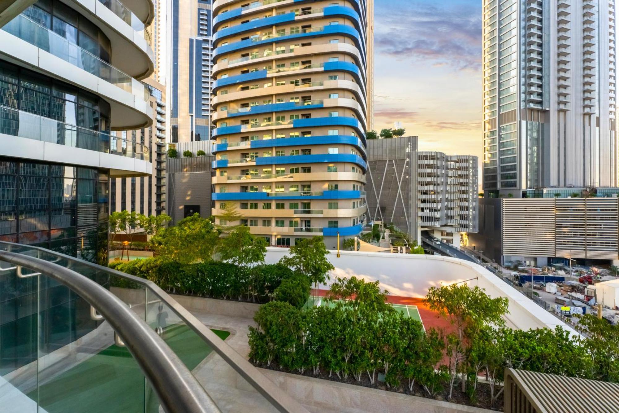 Fam Living - Rp Heights - 3 Mins Walk To Burj Khalifa & Dubai Mall Downtown دبي المظهر الخارجي الصورة