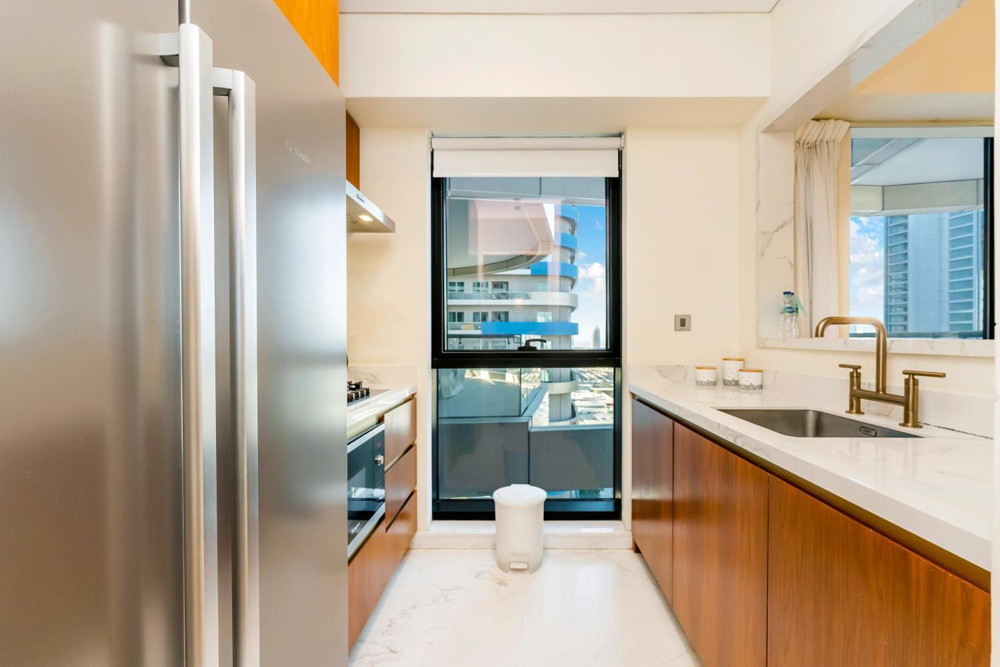 Fam Living - Rp Heights - 3 Mins Walk To Burj Khalifa & Dubai Mall Downtown دبي المظهر الخارجي الصورة